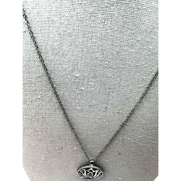 NEW Silver Abalone Shell Lotus Flower Round Pendant Necklace Womens - Picture 11 of 15